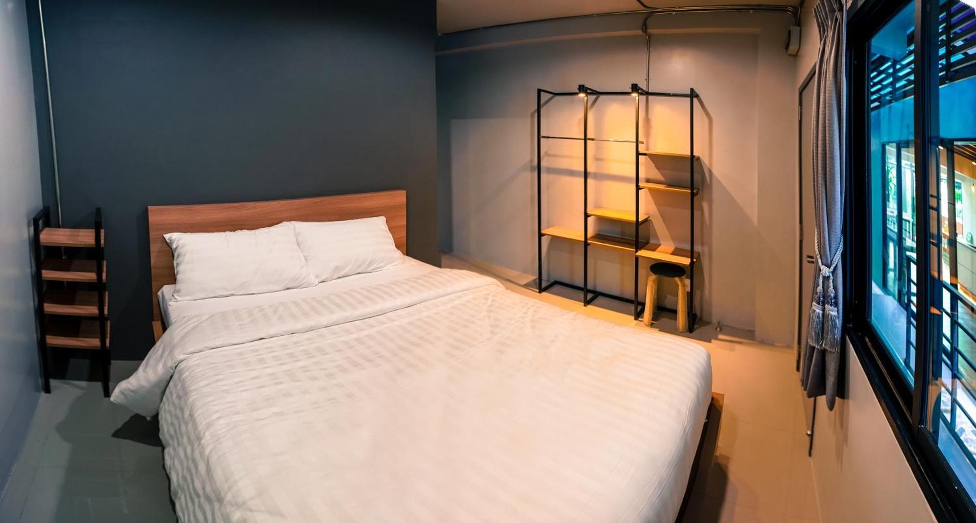 Bed Garden 26 Hostel Банкок Екстериор снимка