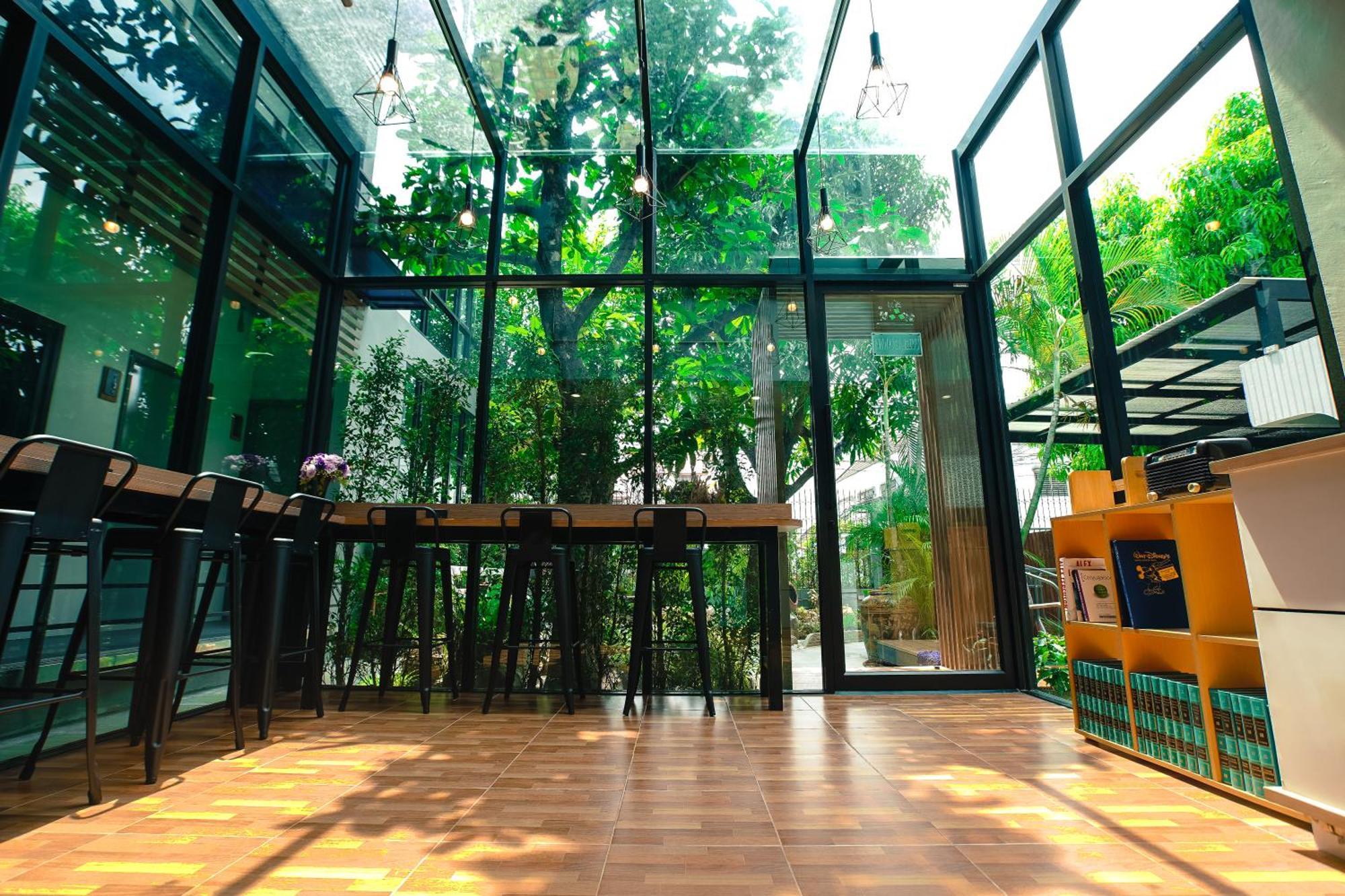 Bed Garden 26 Hostel Банкок Екстериор снимка